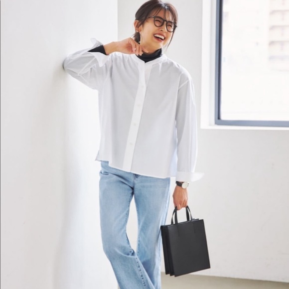 UNIQLO WHITE SHIRT (NWT) - Picture 4 of 5